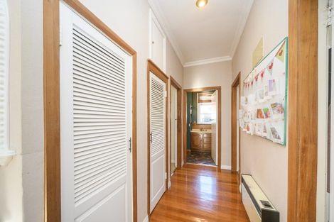 Photo of property in 19 Franklin Avenue, Hokowhitu, Palmerston North, 4410