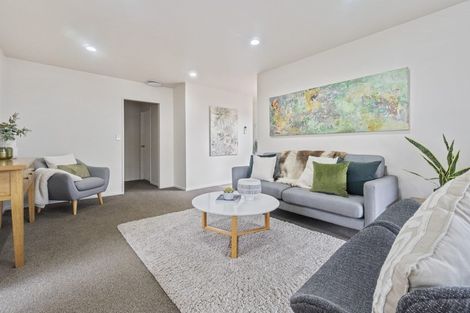 Photo of property in 15 Preston Avenue, Henderson, Auckland, 0610