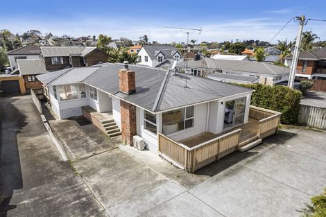Photo of property in 1/11 Corunna Road, Milford, Auckland, 0620