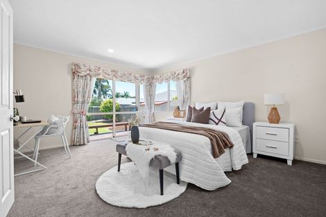 Photo of property in 22 Cairns Crescent, Rototuna, Hamilton, 3210