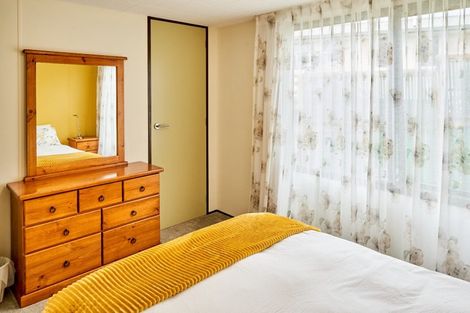 Photo of property in 4 Kivell Street, Ranui, Porirua, 5024