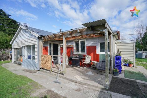 Photo of property in 16 Derby Street, Woodend, Invercargill, 9877