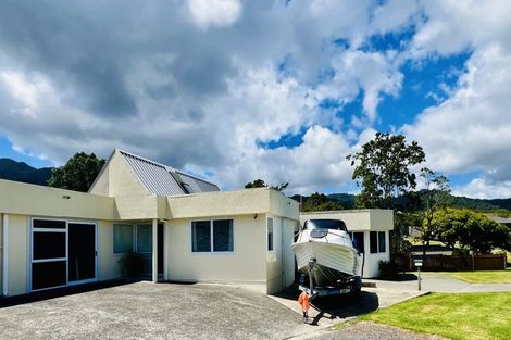 Photo of property in 98 Victoria Street, Coromandel, 3506