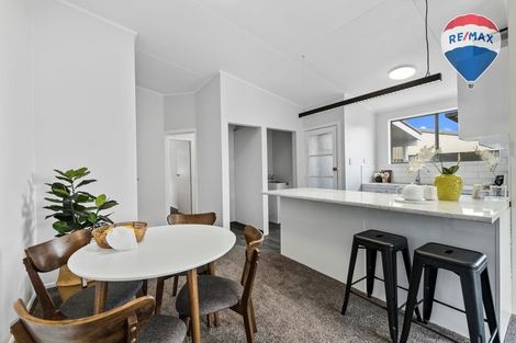 Photo of property in 2/71 Hikurangi Street, Trentham, Upper Hutt, 5018