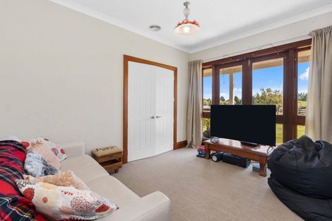 Photo of property in 643 Yaldhurst Road, Yaldhurst, Christchurch, 7676