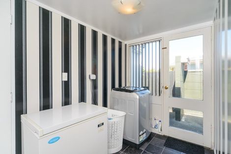 Photo of property in 111 Benmore Avenue, Cloverlea, Palmerston North, 4412