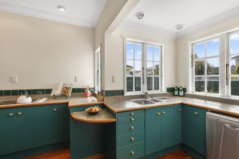 Photo of property in 13 Norton Park Avenue, Fairfield, Lower Hutt, 5011