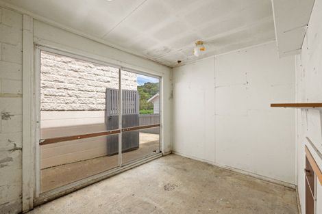 Photo of property in 2-1a Leicester Street, Picton, 7220