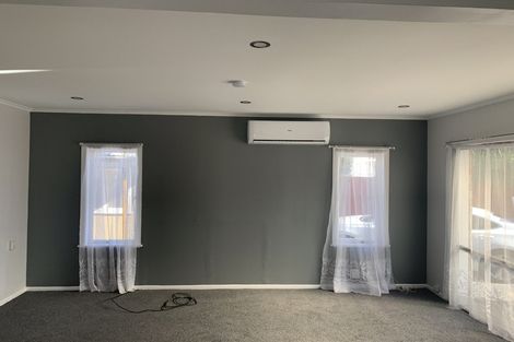 Photo of property in 11a Hill Crescent, Papakura, 2110