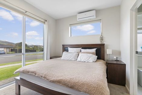 Photo of property in 35 Harriet Johnston Drive, Pokeno, 2402