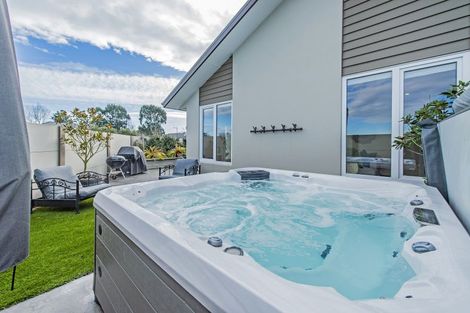 Photo of property in 1 Merlewood Road, Prebbleton, 7604