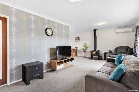 Photo of property in 2/27a Scott Road, Papakura, 2110