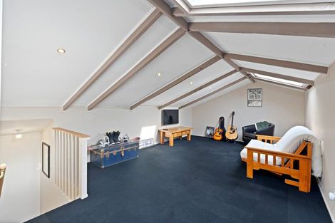 Photo of property in 23a Shakespear Road, Army Bay, Whangaparaoa, 0930