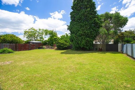 Photo of property in 122 De Lautour Road, Inner Kaiti, Gisborne, 4010