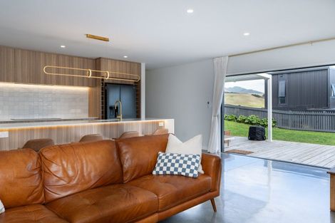 Photo of property in 2 Taeore Lane, Raglan, 3225