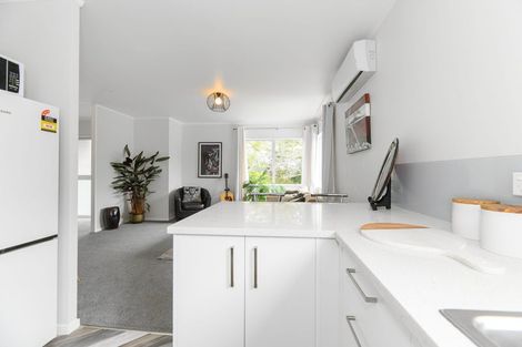 Photo of property in 2/23 Tawa Road, Te Atatu Peninsula, Auckland, 0610