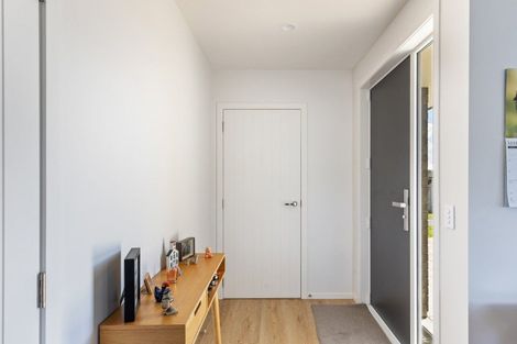 Photo of property in 6 Toutouwai Lane, Inglewood, 4330