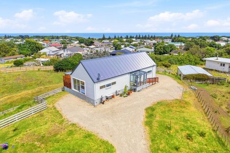 Photo of property in 55a Rangiora Street, Castlecliff, Whanganui, 4501