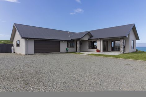 Photo of property in 1069 Waianakarua Road, Herbert, Oamaru, 9495