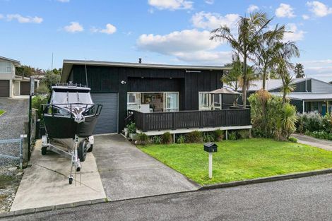 Photo of property in 9 Keven Road, Clarks Beach, Pukekohe, 2679