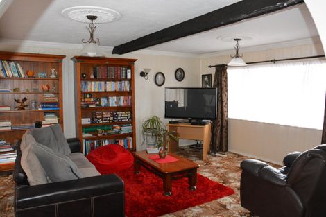 Photo of property in 55 Branch Road, Highlands Park, New Plymouth, 4312