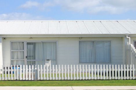 Photo of property in 1/4 Taupo Avenue, Mount Maunganui, 3116