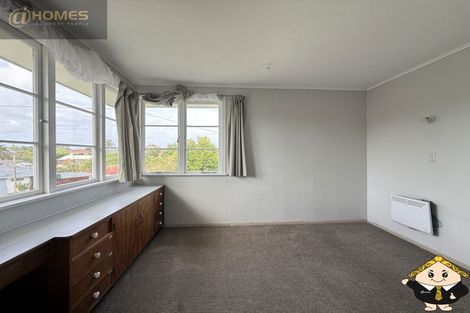 Photo of property in 17 Sheehan Road, Te Atatu South, Auckland, 0610
