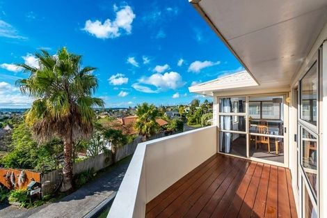 Photo of property in 13 Ballini Rise, West Harbour, Auckland, 0618