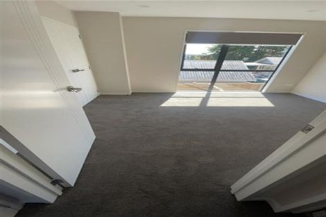 Photo of property in 5/58 Te Atatu Road, Te Atatu South, Auckland, 0610