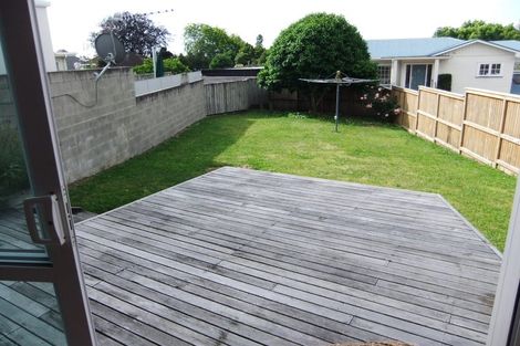 Photo of property in 32 Lake Crescent, Hamilton Lake, Hamilton, 3204