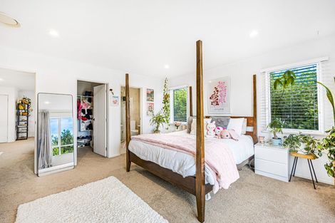 Photo of property in 44 Boocock Crescent, Orewa, 0931