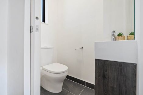 Photo of property in 7 Waru Lane, Te Atatu Peninsula, Auckland, 0610