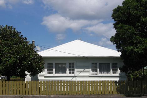 Photo of property in 109 Calliope Road, Stanley Point, Auckland, 0624