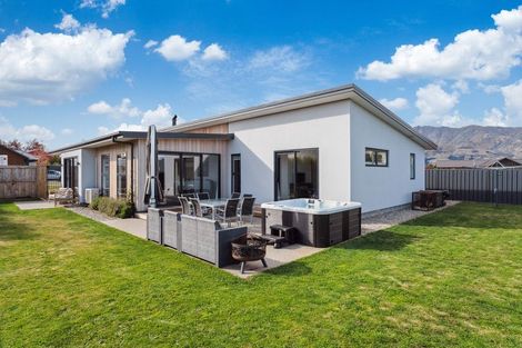 Photo of property in 38 Grandview Road, Lake Hawea, Wanaka, 9382