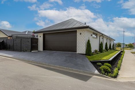 Photo of property in 17 Aroha Street, Pegasus, 7612