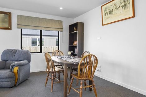 Photo of property in 16 Francis Lane, Lake Hawea, Wanaka, 9382