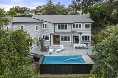 Photo of property in 28a Waterview Road, Stanley Point, Auckland, 0624