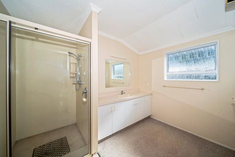 Photo of property in 4 Massey Street, Westown, New Plymouth, 4310