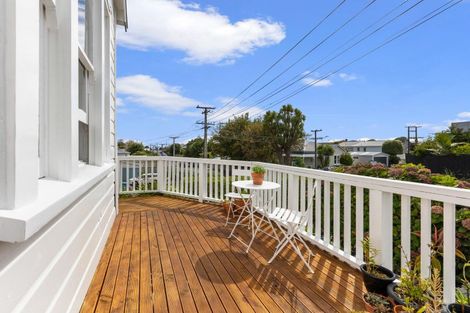 Photo of property in 54 Belt Road, New Plymouth, 4310