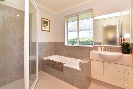 Photo of property in 11 D'urville Place, Gulf Harbour, Whangaparaoa, 0930