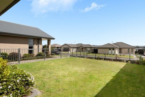 Photo of property in 43 Benmore Crescent, Pyes Pa, Tauranga, 3112