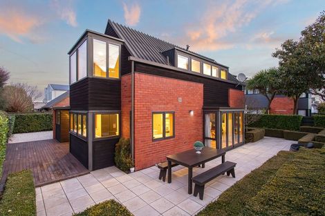 Photo of property in 114b Memorial Avenue, Burnside, Christchurch, 8053