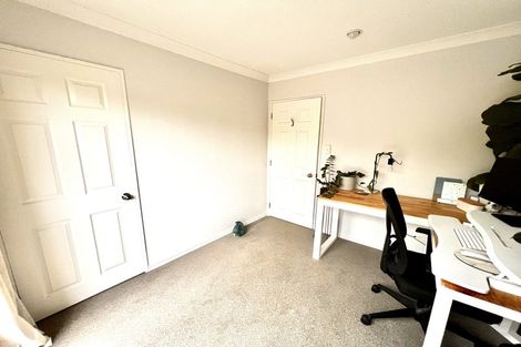 Photo of property in 24 George Deane Place, Greenhithe, Auckland, 0632