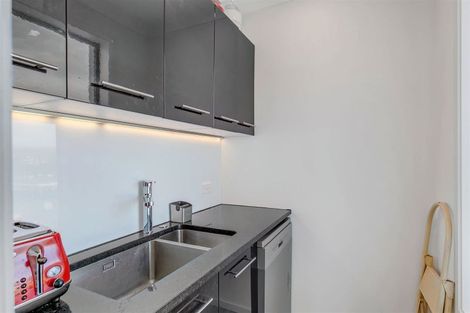 Photo of property in 8 The Track, Plimmerton, Porirua, 5026