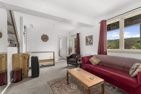 Photo of property in 92 Milton Terrace, Picton, 7220