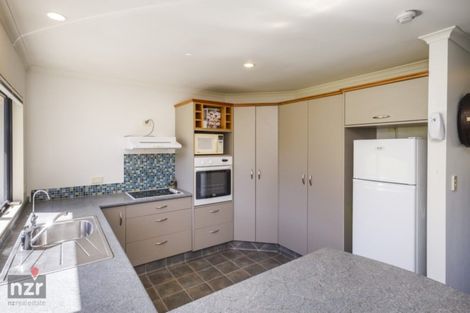 Photo of property in 10 Logan Grove, Feilding, 4702