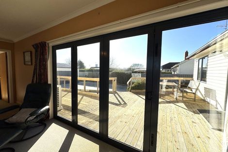 Photo of property in 24 Lanark Street, Balclutha, 9230