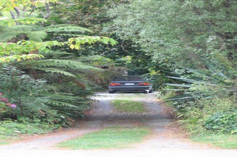 Photo of property in 82 Pinehaven Road, Pinehaven, Upper Hutt, 5019