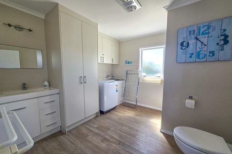 Photo of property in 585 Pukehina Parade, Pukehina, Te Puke, 3189