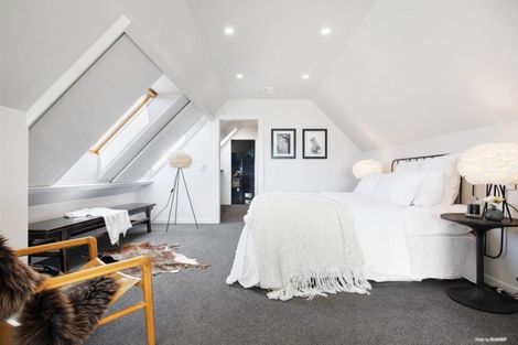 Photo of property in 147 Seatoun Heights Road, Miramar, Wellington, 6022